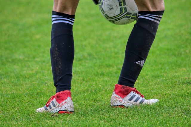 法甲第28輪巴黎聖日耳曼3-0波爾多 梅西中柱姆巴佩內馬爾破門.