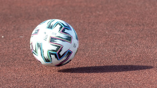 员完美的踢 员完美的踢